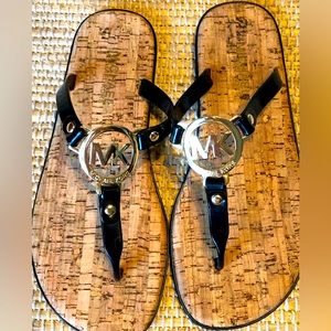 MICHAEL KORS sandals sz 6 Padded cork footbed. Very gently worn